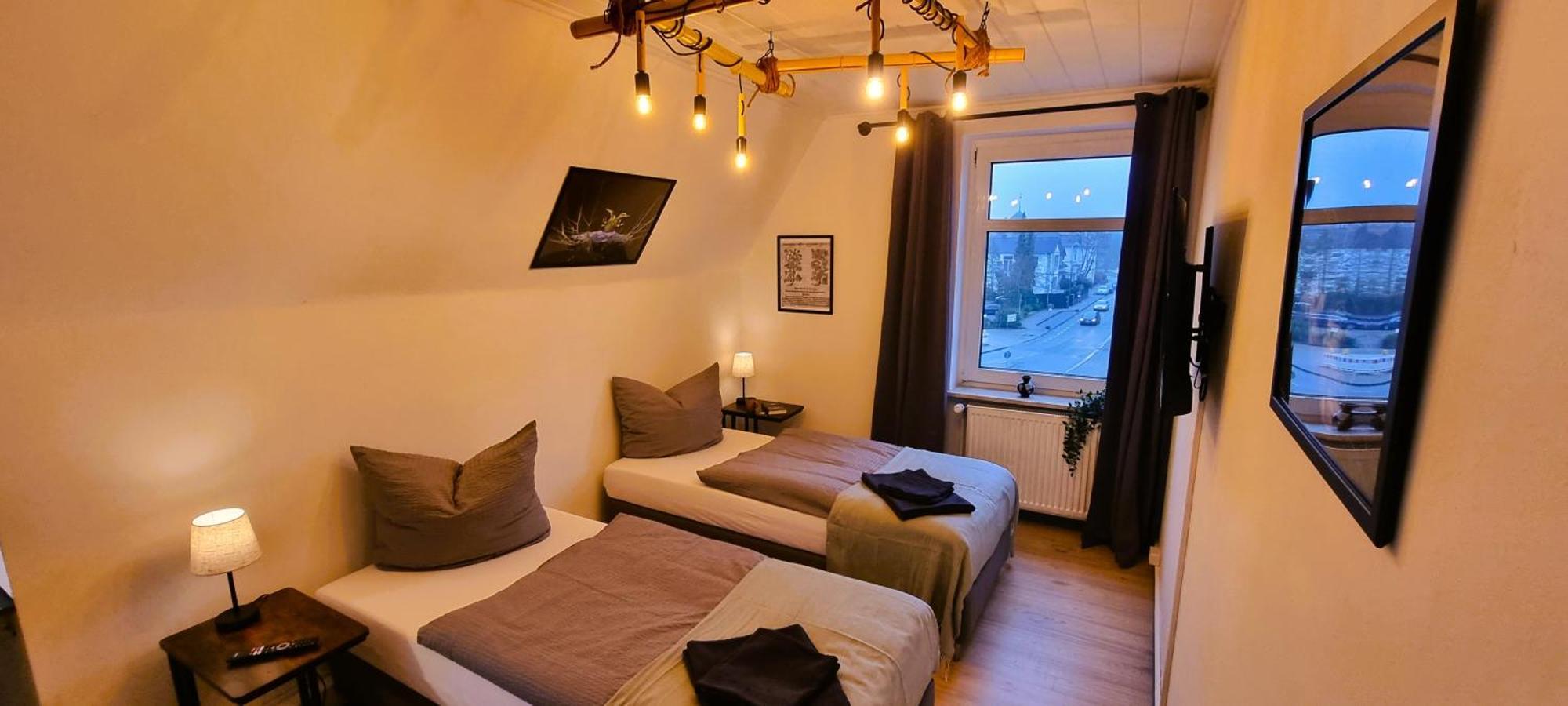 Nigella Apartment Direkt Am Hauptbahnhof Celle Fur 6 Personen Mit Kostenfreiem Parkplatz Voll Ausgestatteter Kuche Elite Standard Exterior photo
